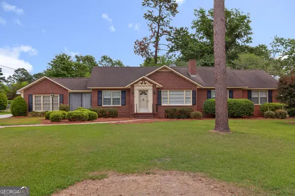 447 S College Street, Metter, GA 30439