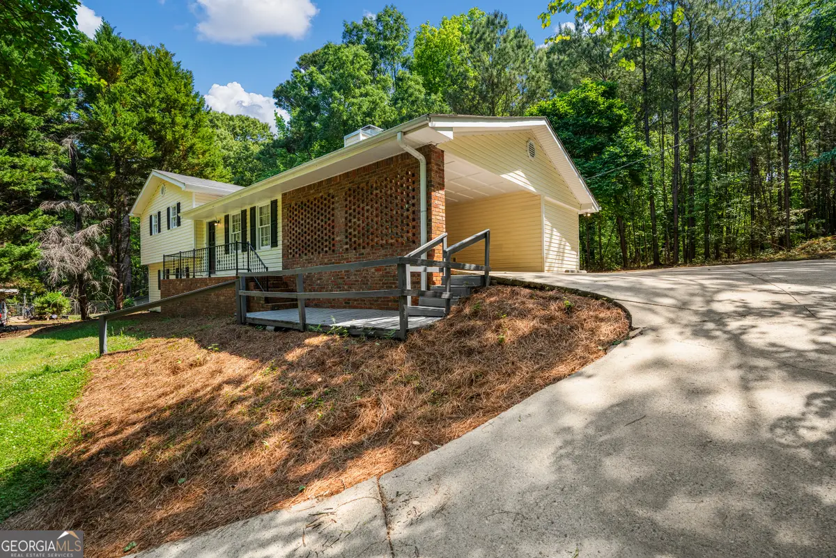 134 N Lake Drive, Lagrange, GA 30240 - #1