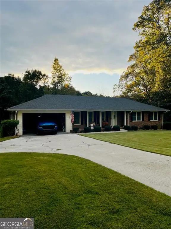 2525 Holtzclaw Road, Cumming, GA 30041