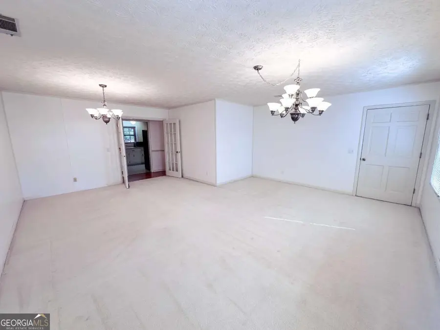 564 W Oglethorpe Avenue, Lyons, GA 30436 - #3