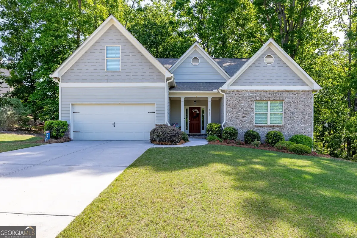 6567 Teal Trail Drive, Flowery Branch, GA 30542 - #1
