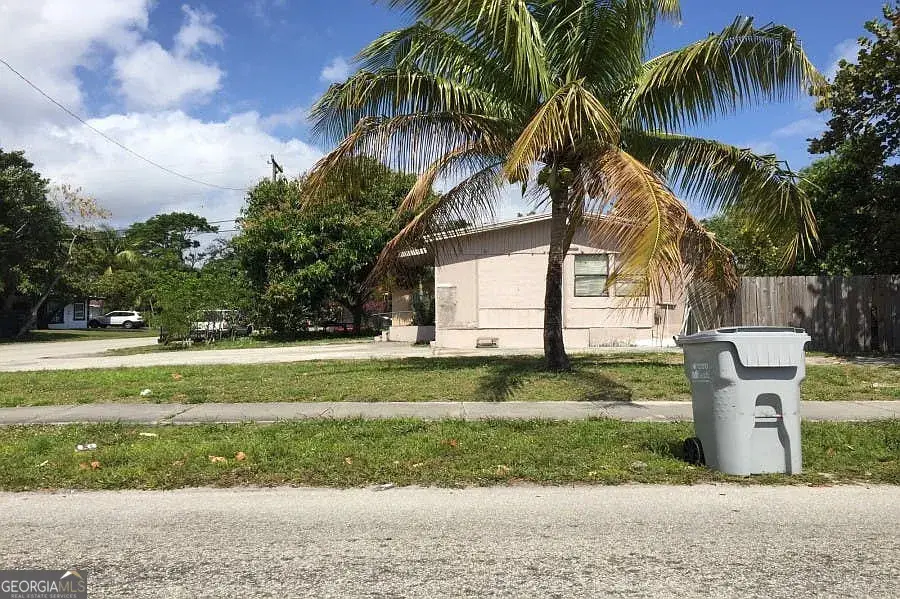 31 NW 17th Court, Pompano Beach, FL 33060 - #3