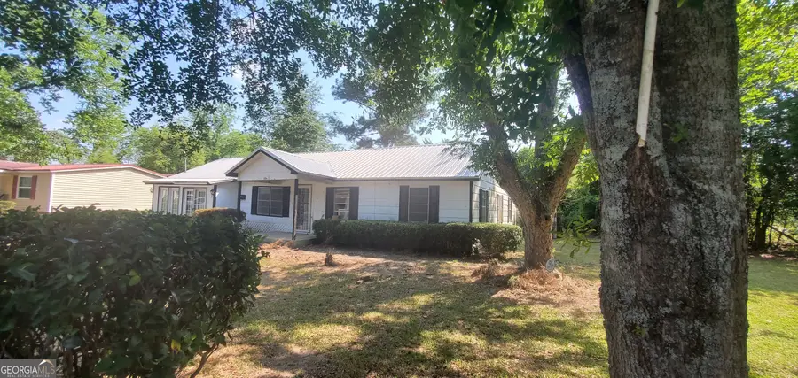810 Laura Street, Glennville, GA 30427 - #3