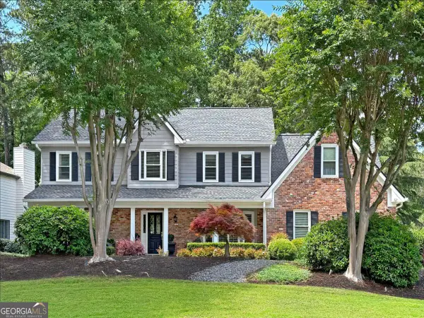 10220 Carleigh Lane, Roswell, GA 30076