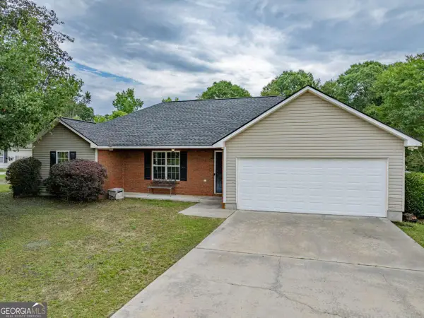 8 Edinburgh, Tifton, GA 31794