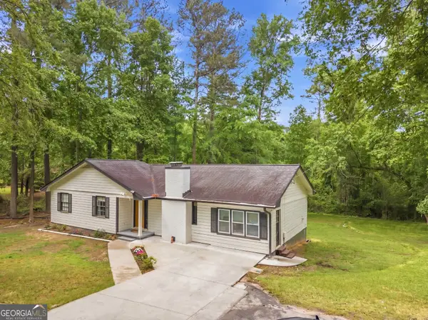 3186 White Road Ne, Conyers, GA 30012