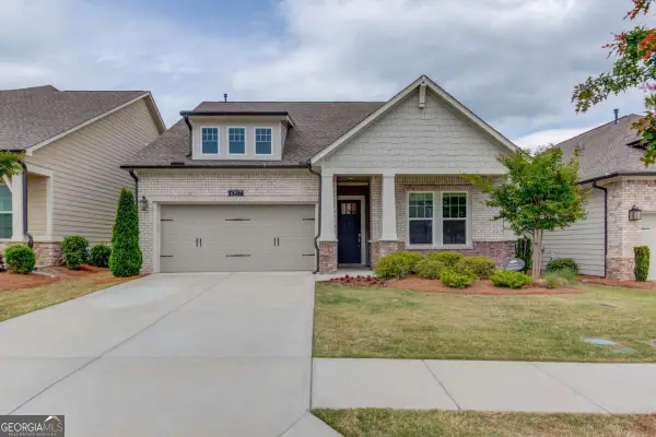 6917 River Rock Drive, Flowery Branch, GA 30542