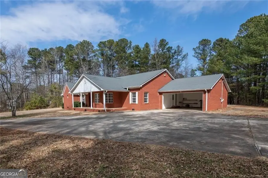 2165 Bakers Bridge Road, Douglasville, GA 30134 - #2