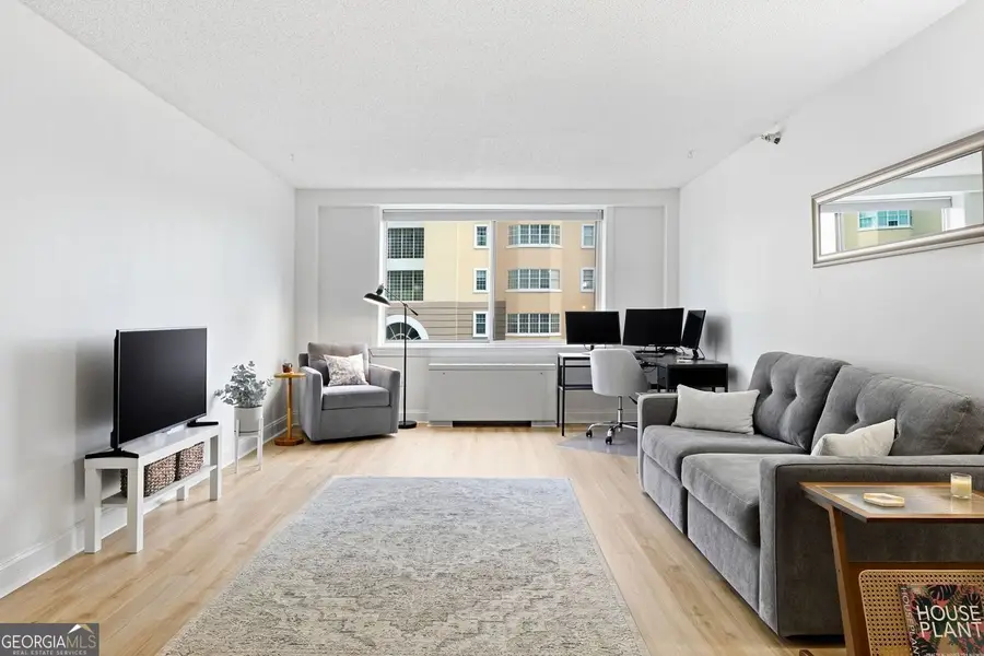 2479 Peachtree Road Ne #303, Atlanta, GA 30305 - #2