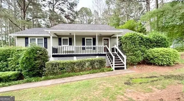 15 Briarwood Lane, Newnan, GA 30265