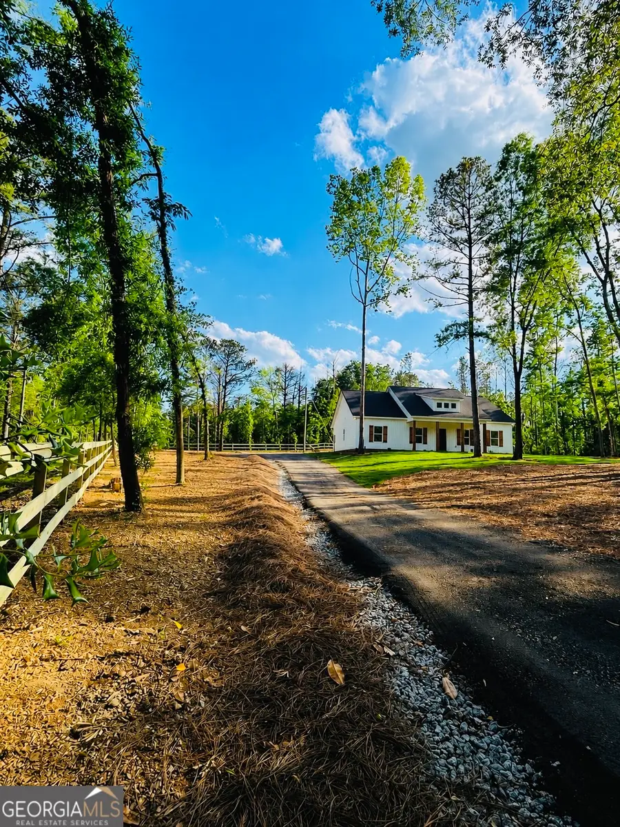 540 Country Club Rd, Newnan, GA 30263 - #2