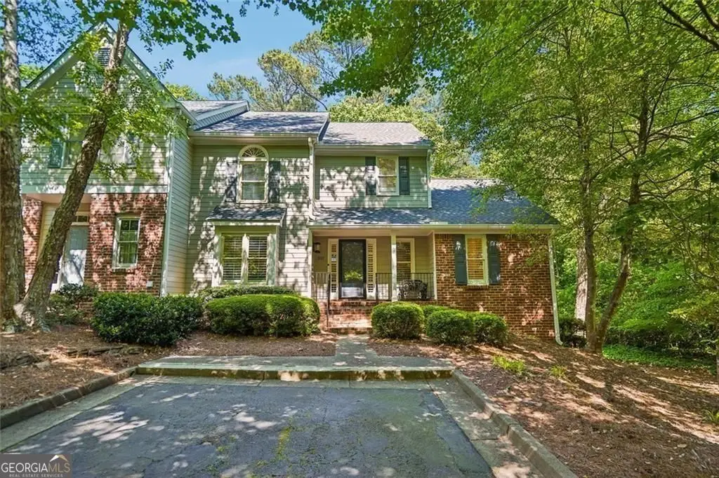 301 River Glen Drive, Roswell, GA 30075 - #1
