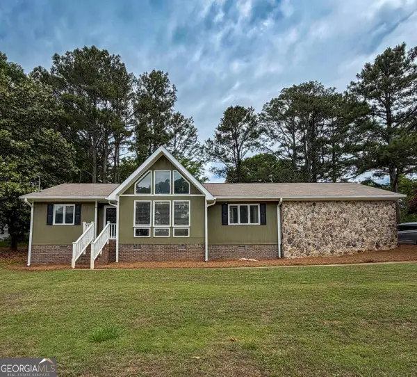 90 W Triple Tree Drive, Carrollton, GA 30117