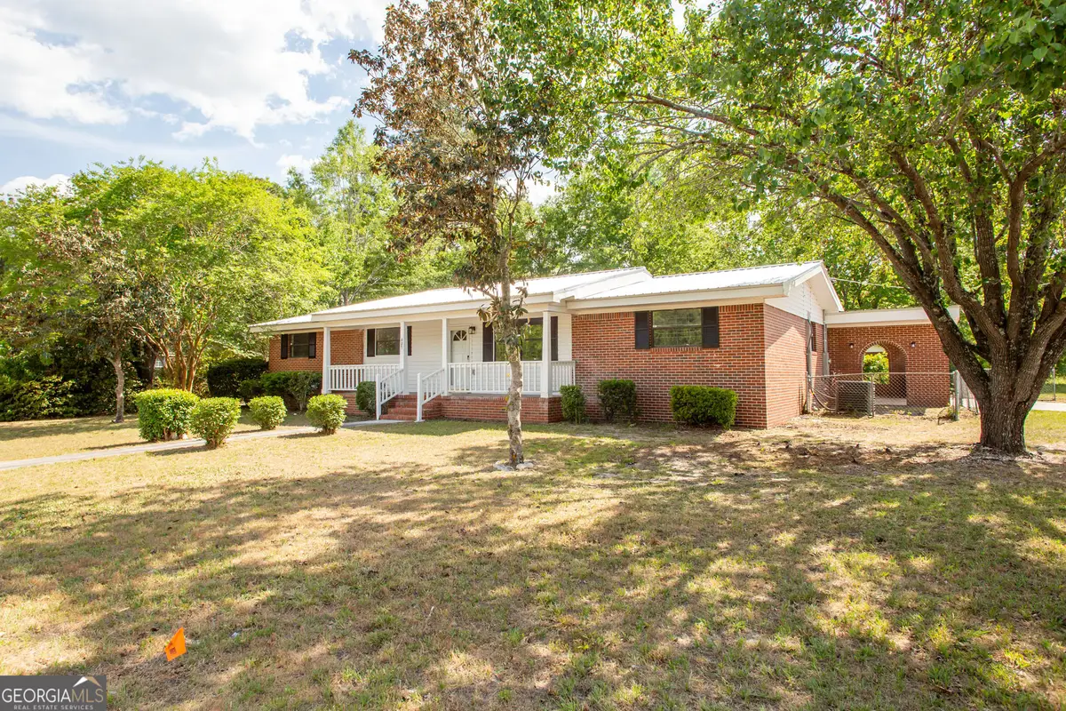 407 Pineview Drive, Waycross, GA 31501 - #1