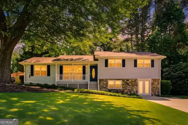6812 Sky Lane Drive, Acworth, GA 30102