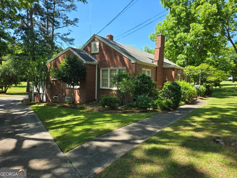 909 Thomaston Street, Barnesville, GA 30204 - #3