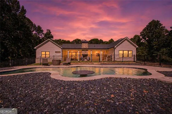 16 Mountain Creek Trail Ne, Fairmount, GA 30139