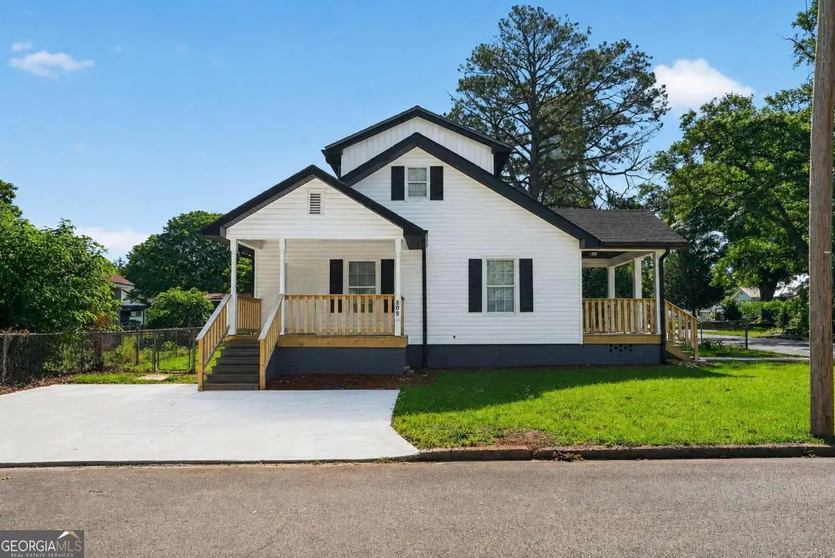 202 Park Street, Griffin, GA 30223 - #1