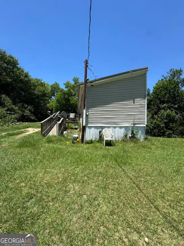 448 Rs Brigmond Road, Douglas, GA 31533
