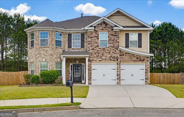 6744 Oak Hill Place, Fairburn, GA 30213
