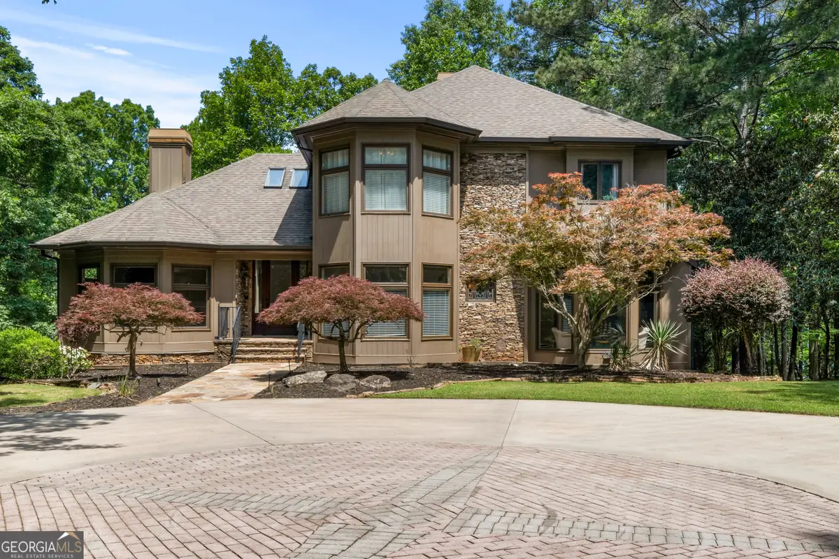 6525 Cox Drive, Flowery Branch, GA 30542 - #1