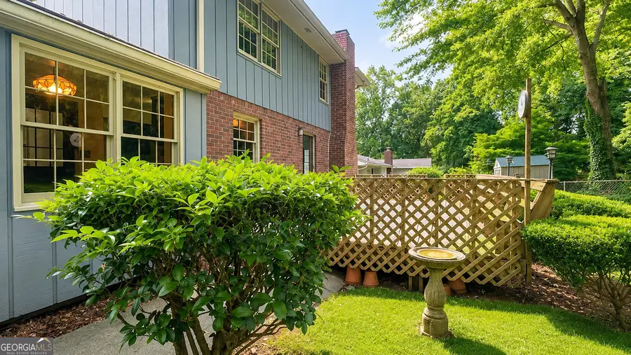 4056 White Oak Lane Sw, Lilburn, GA 30047 - #2