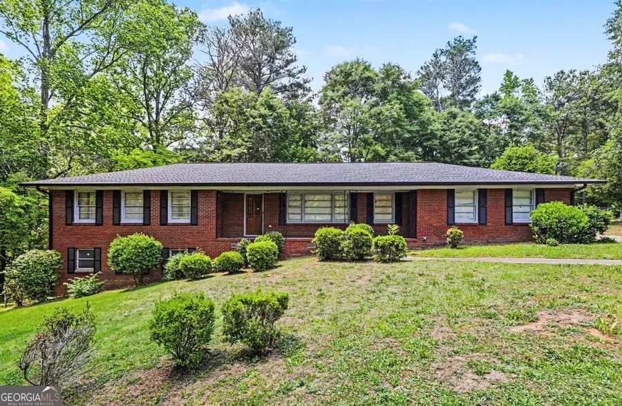 14 N Poplar Street, Fairburn, GA 30213 - #3