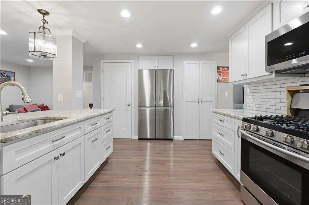 9715 N Pond Circle, Roswell, GA 30076 - #1