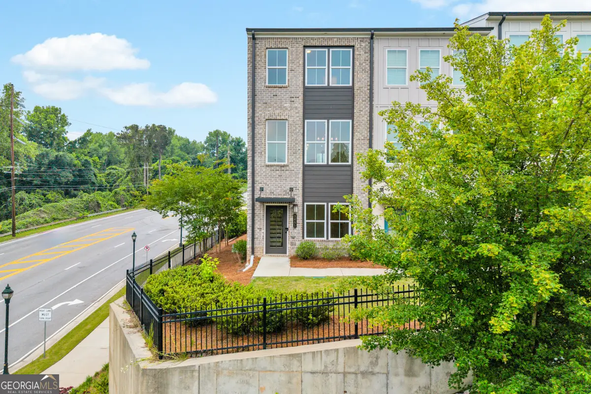 2651 Stream Terrace Nw, Atlanta, GA 30318 - #1