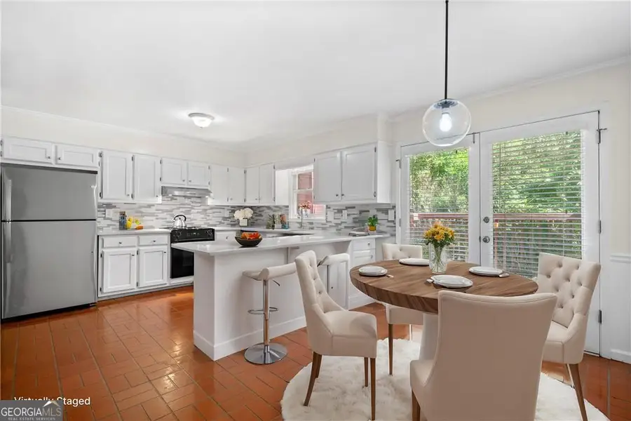 661 N Parkwood Road, Decatur, GA 30030 - #2