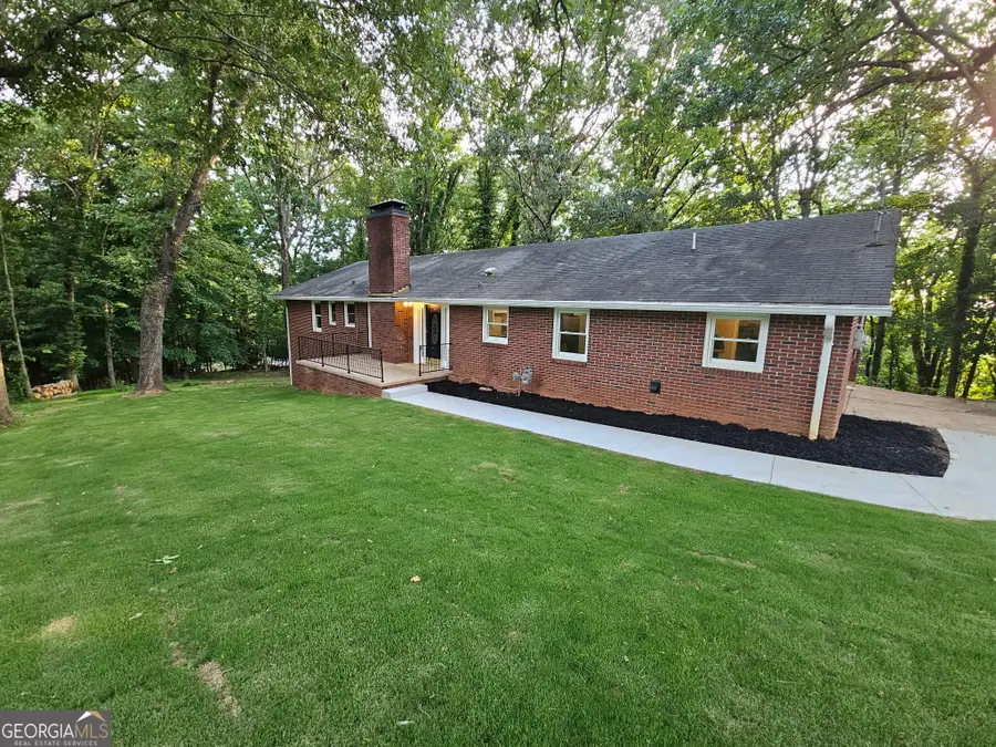 3248 Hilltop Circle, Gainesville, GA 30506 - #2