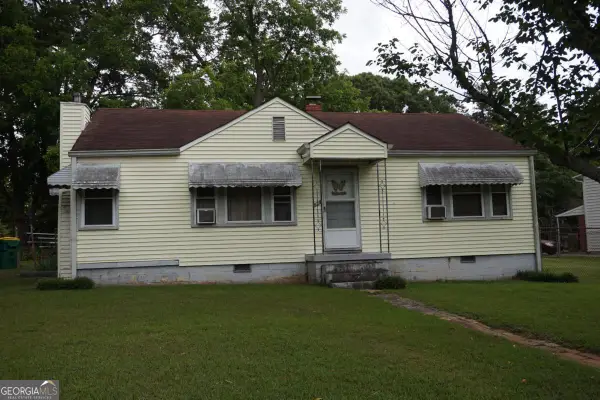 829 Warren Drive, Forest Park, GA 30297