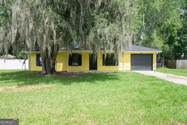 114 Laurel Lane, Kingsland, GA 31548