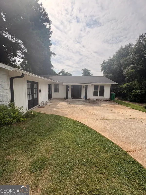 1148 Mannbrook Drive, Stone Mountain, GA 30083