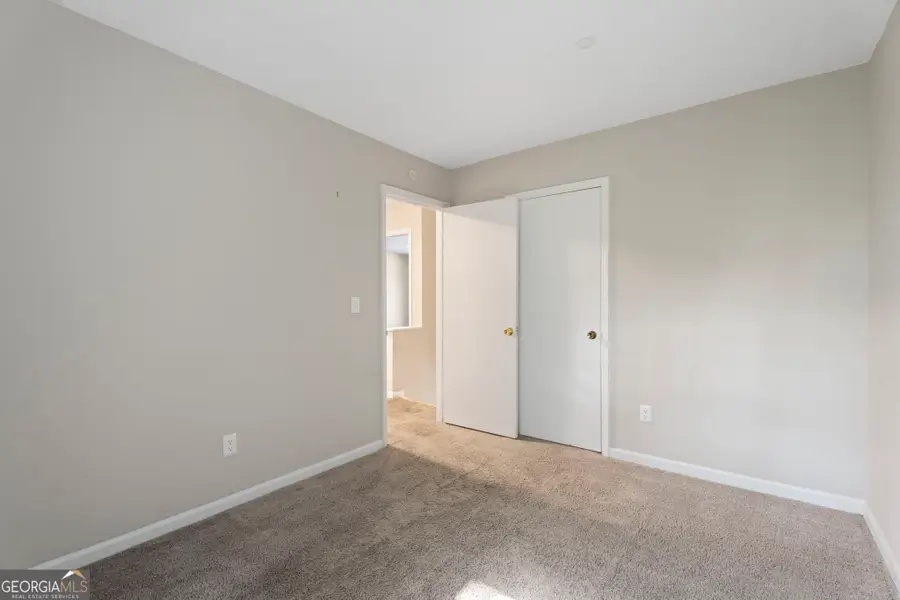 878 Heritage Oaks Drive, Stone Mountain, GA 30088 - #2