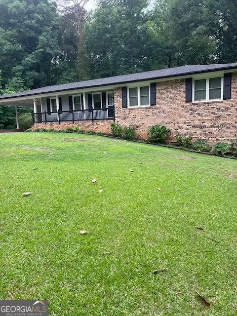 5041 Fitts Drive, Roswell, GA 30075