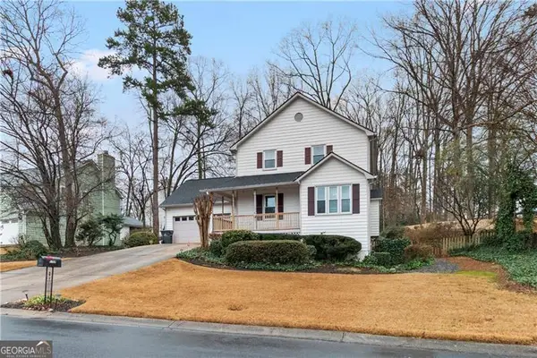 2160 Deer Oaks Trail, Lawrenceville, GA 30044