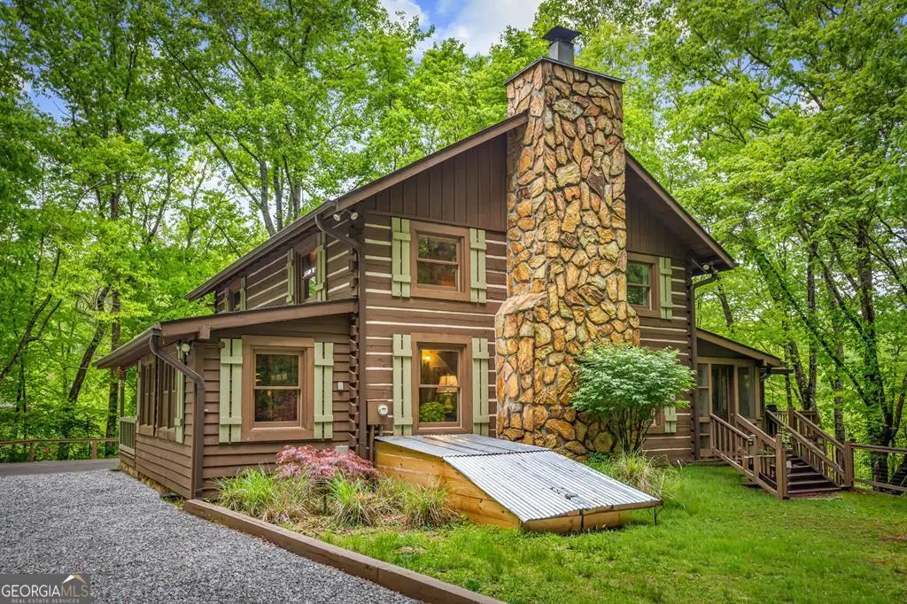 916 Old Cashes Valley Road, Blue Ridge, GA 30513 - #1