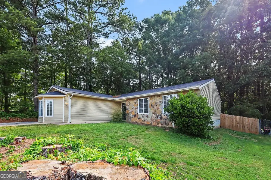 2196 Scarbrough Drive, Stone Mountain, GA 30088 - #2