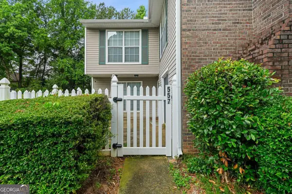 557 Picketts Bend Court, Marietta, GA 30008