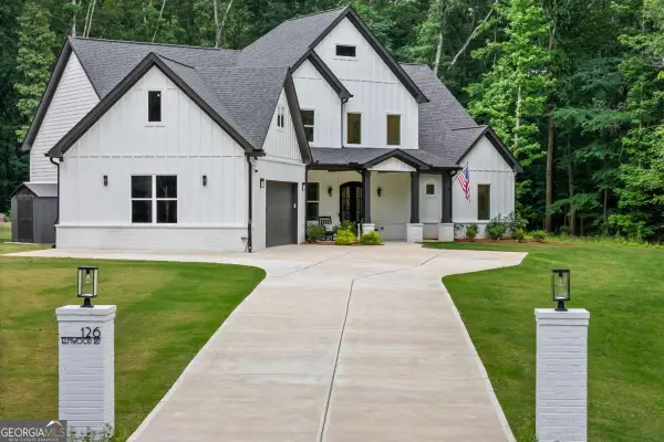 126 Elmwood Road, Hoschton, GA 30548