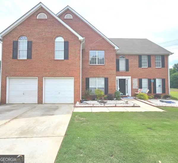 151 Olympic Dr, Fayetteville, GA 30214