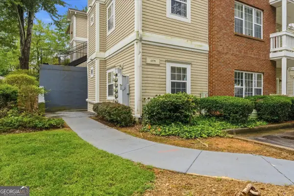 4379 Orchard Park Ct, Stone Mountain, GA 30083
