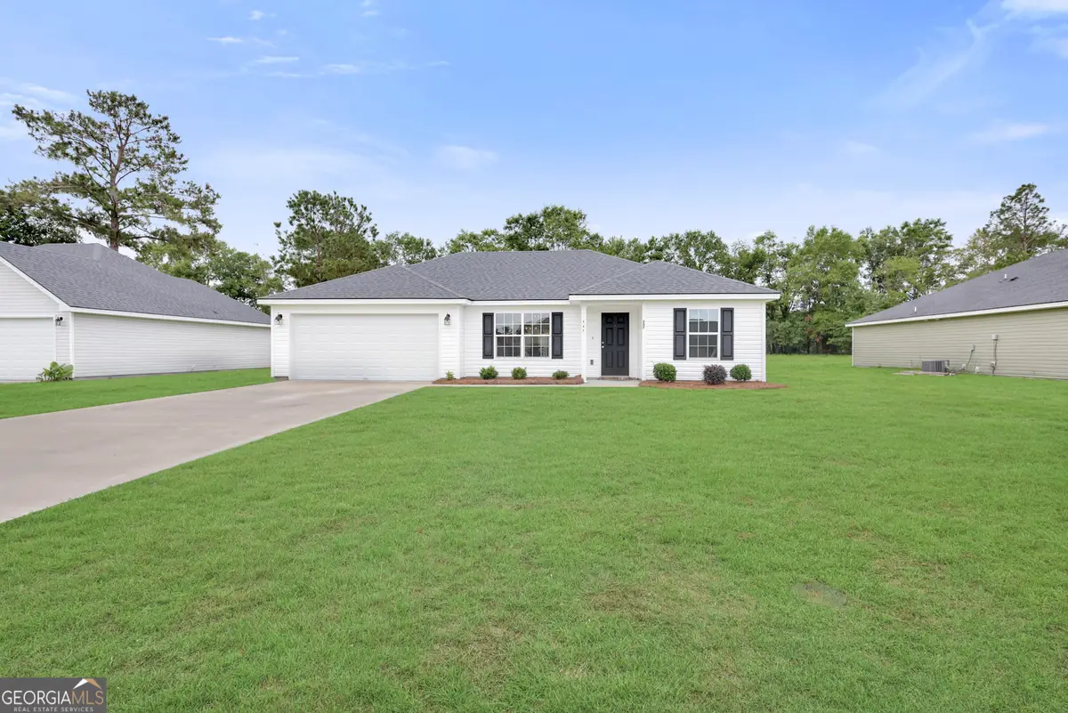 207 Bull Street, Glennville, GA 30427 - #1