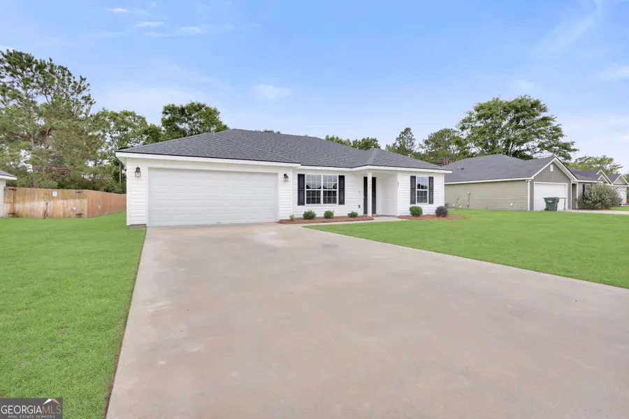 207 Bull Street, Glennville, GA 30427 - #3