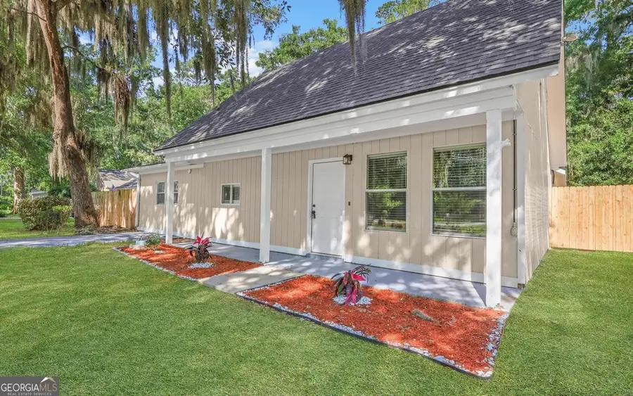 539 Pine Avenue, Midway, GA 31320 - #2