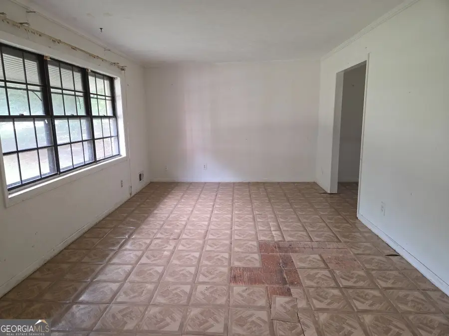 556 Greenview Avenue Se, Conyers, GA 30094 - #3
