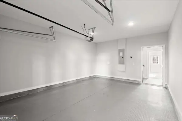 2017 Ocean Drive, Atlanta, GA 30318