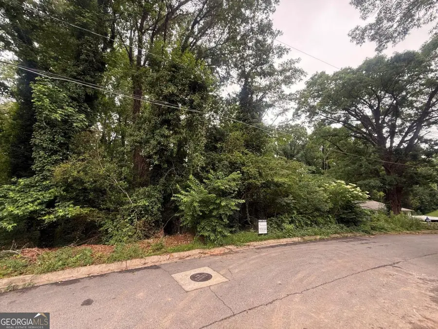 2566 Gordon Circle Se, Smyrna, GA 30080 - #3