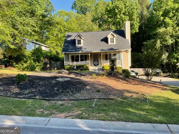 3950 Rocmar Dr, Snellville, GA 30039
